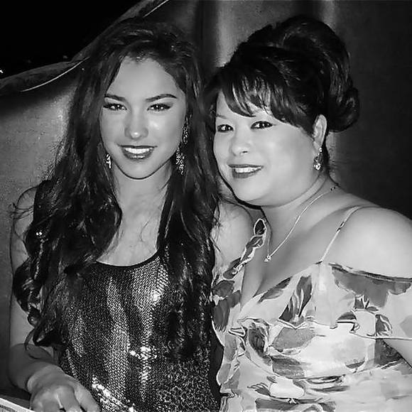 Profile Picture of Emma Ostergren (@harborfc20) on Poshmark