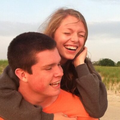 Profile Picture of Alexa Callaway (@AlexaCallaway) on Twitter