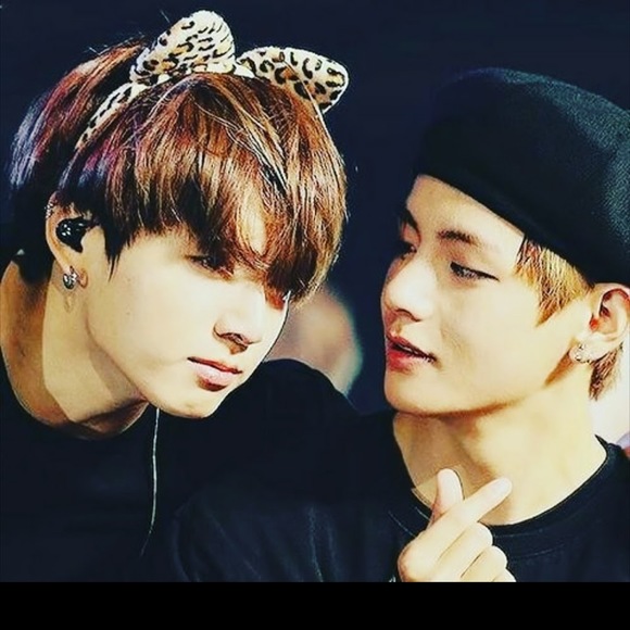 Profile Picture of Kim Violet (@lupis20bts) on Poshmark