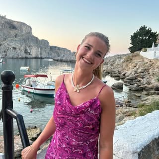 Profile Picture of Vera (@verapost_) on Instagram