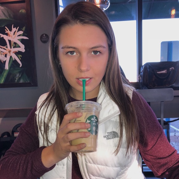 Profile Picture of Morgan Almendinger (@malmendinger) on Poshmark