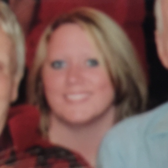 Profile Picture of Alyssa Mcnair (@avmcnair85) on Poshmark