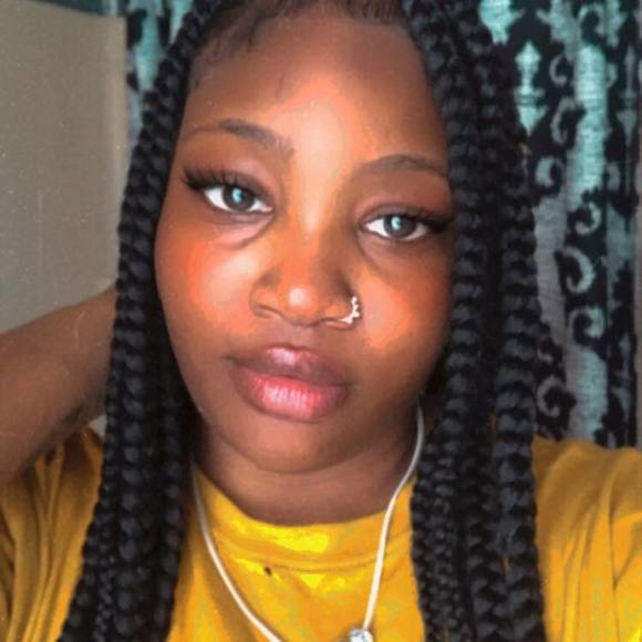 Profile Picture of Damera Dixon (@damera19) on Poshmark