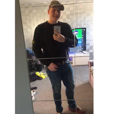 Profile Picture of Robert (@Robert_Laidlaw_) on Twitter