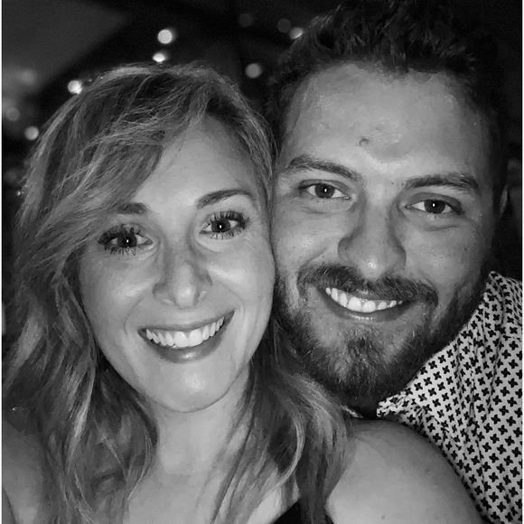 Profile Picture of Tori Simons (@tsimons1988) on Poshmark
