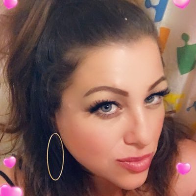 Profile Picture of Tara Brett (@TaraBrett15) on Twitter