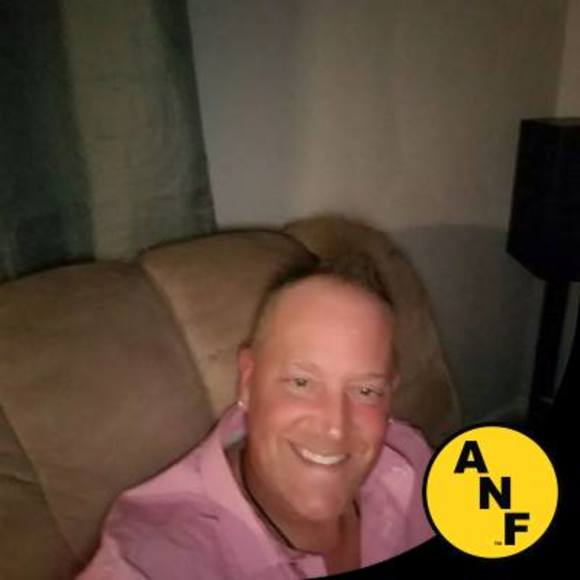 Profile Picture of Steve Redmond (@steveredmond) on Poshmark