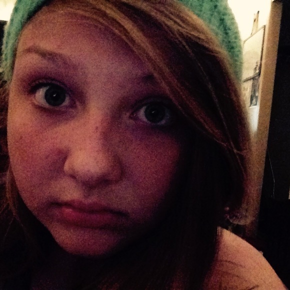Profile Picture of Mackenzie Campbell (@that_hood_girl) on Poshmark