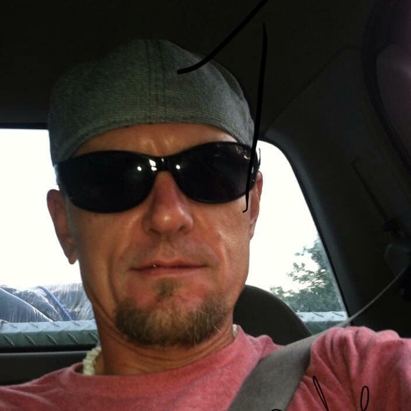 Profile Picture of Louis Michka (@lukemichka) on Poshmark