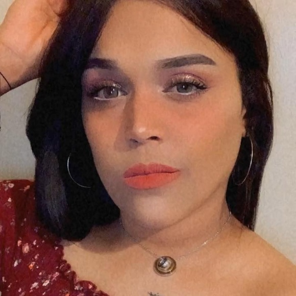 Profile Picture of Cindy Sánchez (@cindy136) on Poshmark