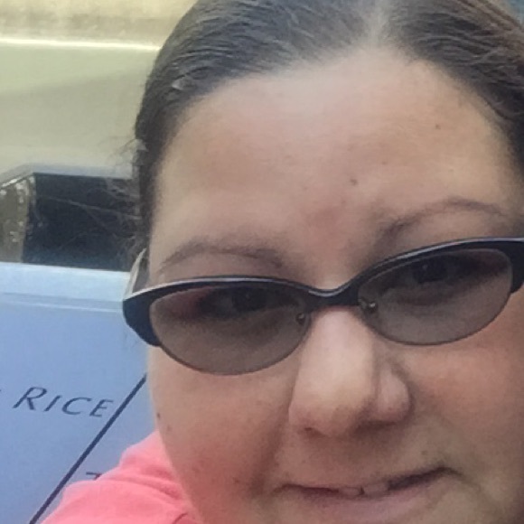 Profile Picture of Crystal Decosta (@crystald1979) on Poshmark