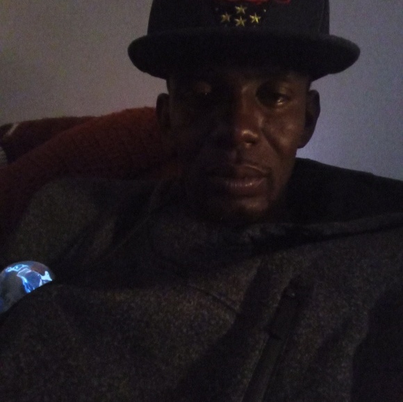 Profile Picture of Chris Shivers (@chris_shivers) on Poshmark