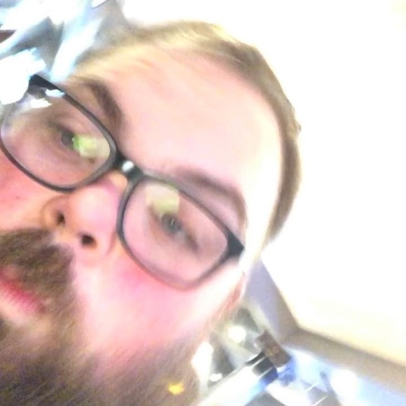 Profile Picture of Lester Smerling (@bloatdtoad) on Poshmark