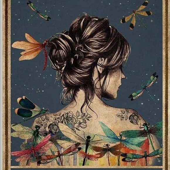 Profile Picture of Arietta Hm (@maoniggs) on Poshmark