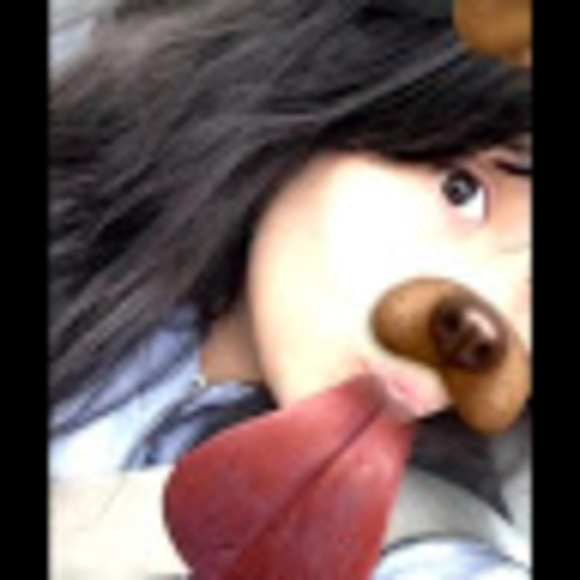 Profile Picture of Ruth Alonso (@ruth_alonso298) on Poshmark