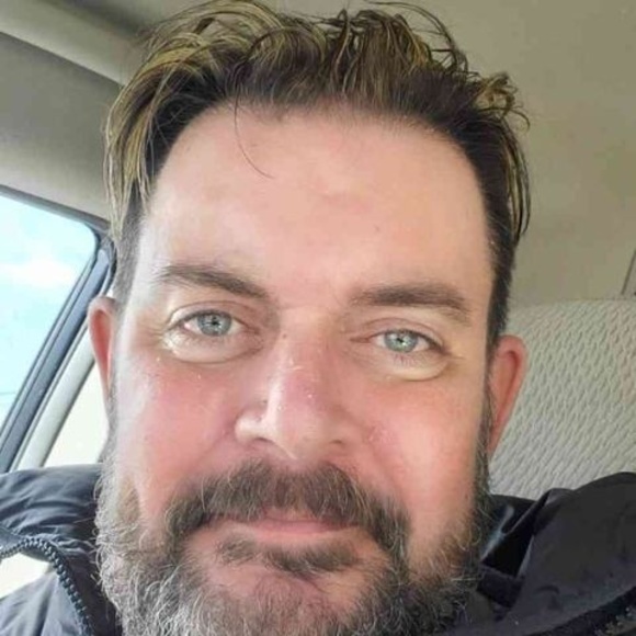 Profile Picture of Peter Faust (@sandflipper00) on Poshmark