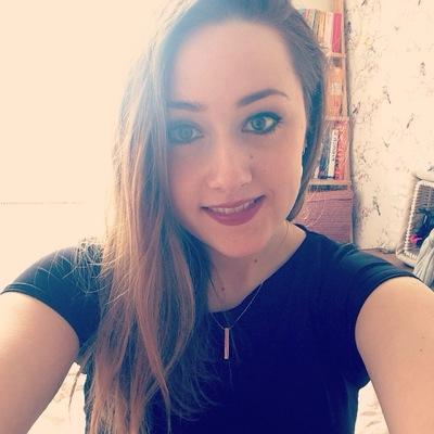 Profile Picture of Rebecca Aldridge (@Smileits_becca) on Twitter