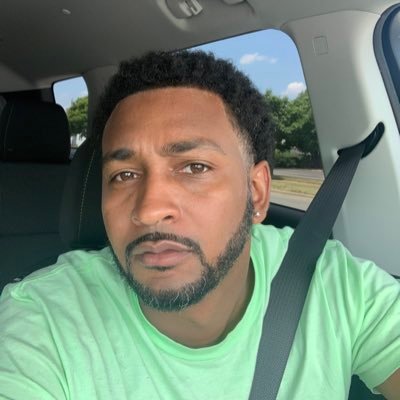 Profile Picture of Desmond Henry (@des5321) on Twitter