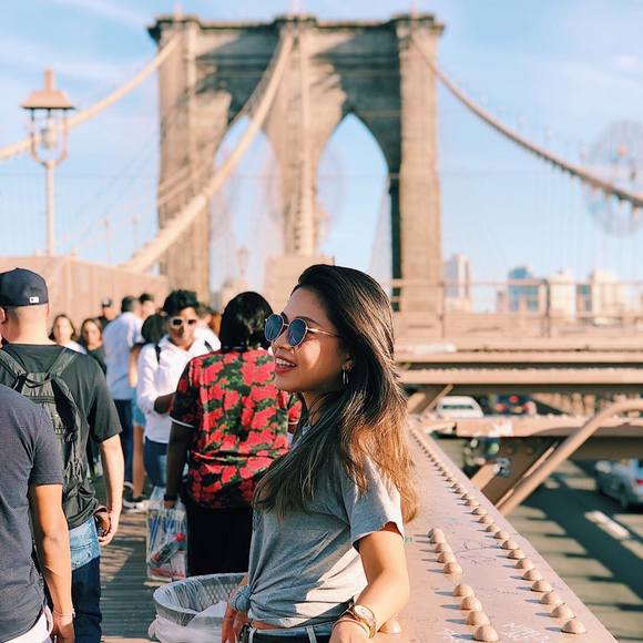 Profile Picture of Lisa Huang (@fol4123) on Poshmark