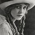 Profile Picture of Agnes Vernonon Wikipedia