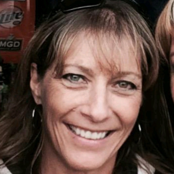 Profile Picture of Becky Voeltner (@bvoeltner65) on Poshmark