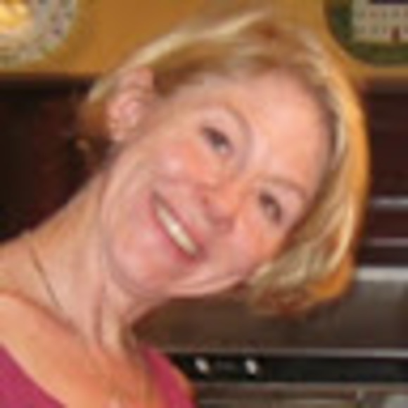 Profile Picture of Gretchen Upright (@upright92) on Poshmark