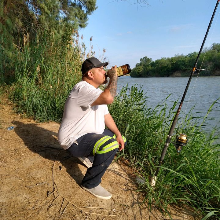 Profile Picture of mark (@markmiabella) on Tiktok
