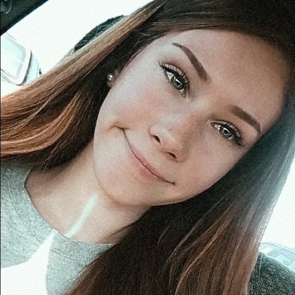 Profile Picture of Lauren Dupree (@ldupree11) on Poshmark