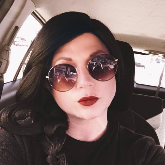 Profile Picture of Devin Hance (@devinbhance) on Poshmark