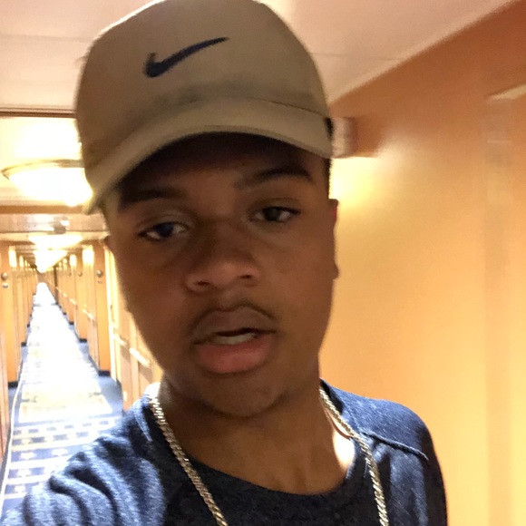 Profile Picture of Jarius Jackson (@yungdrilla) on Poshmark