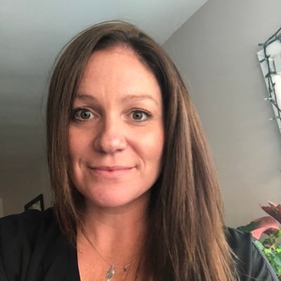 Profile Picture of Lori Quinn (@LQuinny7) on Twitter