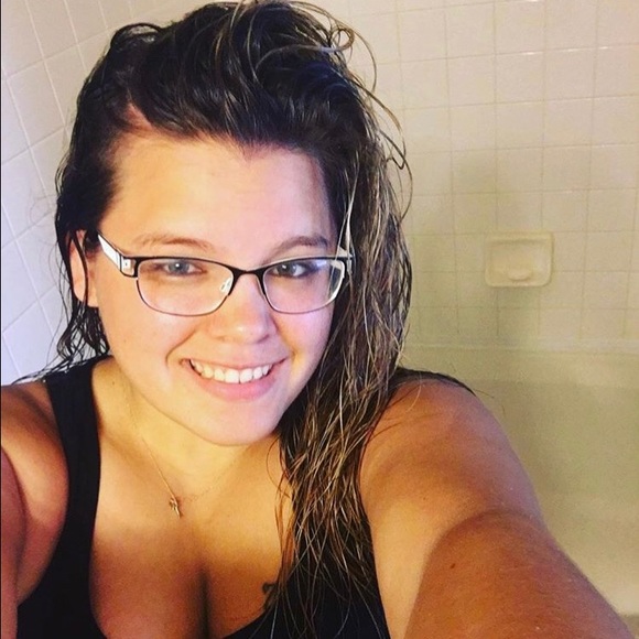 Profile Picture of Krystina Kuszajewski (@kkuszajewski99) on Poshmark