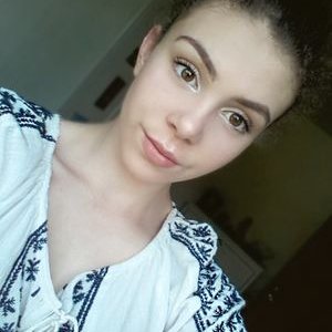 Profile Picture of Farina Vandeweerd (@FarinaVan) on Twitter