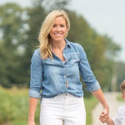 Profile Picture of Brooke Daniel (@Daniel1Teach) on Twitter