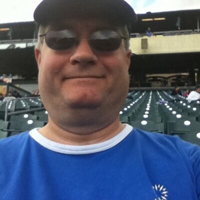 Profile Picture of Steve Findlay (@Stevaughnator) on Twitter