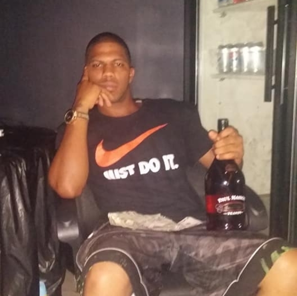 Profile Picture of Tamaris Mclean (@roc1343) on Poshmark