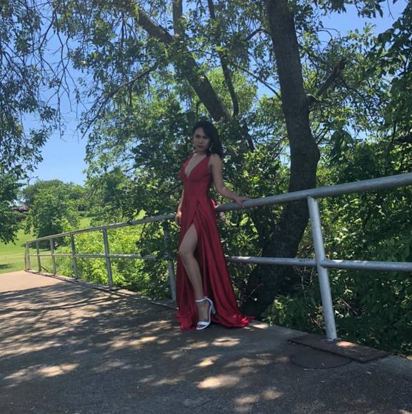 Profile Picture of Iveth Arevalo (@marinare030) on Poshmark