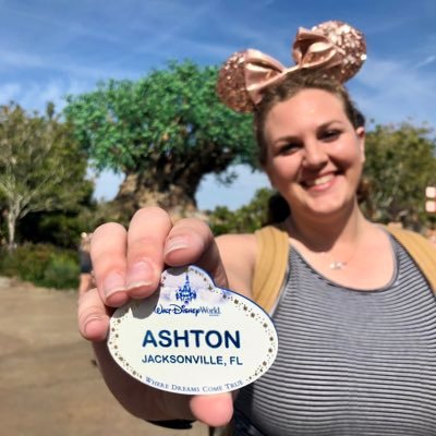 Profile Picture of Ashton Whitney (@Ash97Grace) on Twitter