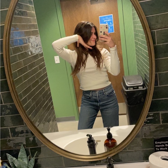 Profile Picture of Bella Mancuso (@bella_mancuso) on Poshmark