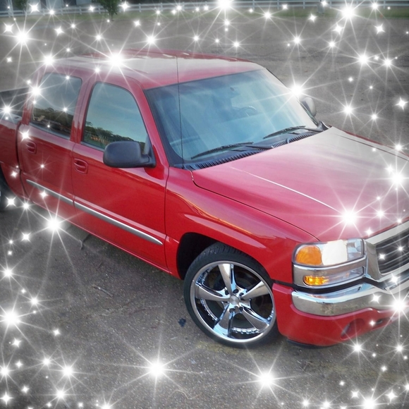 Profile Picture of Chris Huerta (@1choops) on Poshmark