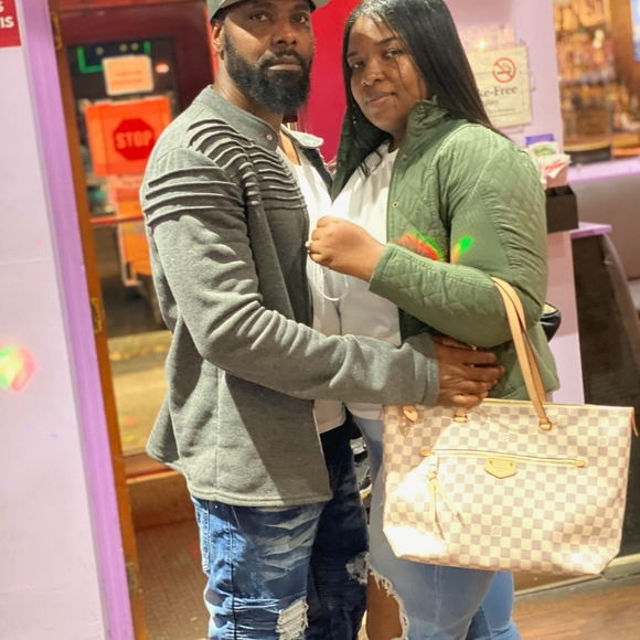 Profile Picture of Michael Frazier (@mizike2009) on Poshmark