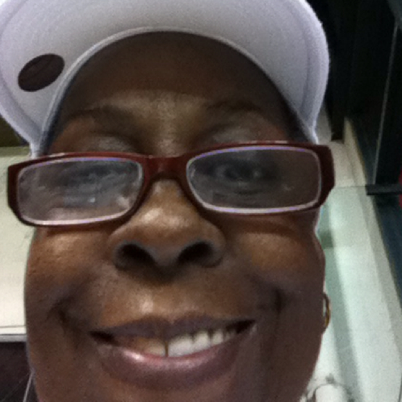 Profile Picture of Laura Kissh (@lkissh1) on Poshmark