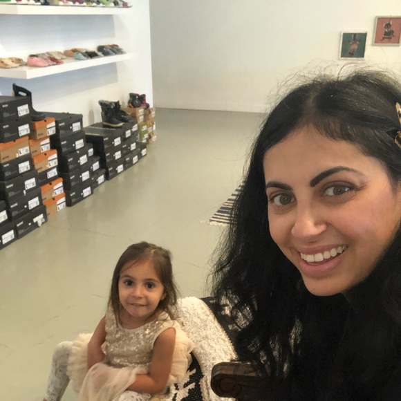 Profile Picture of Ruth Suderman (@ruthsuderman) on Poshmark