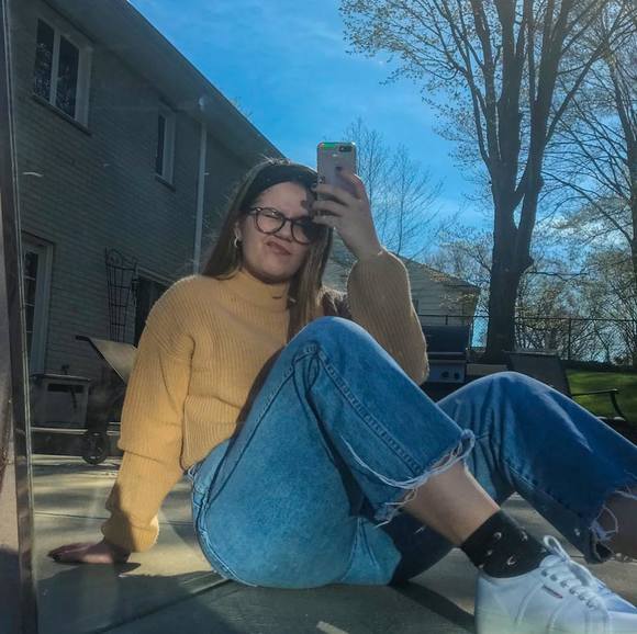 Profile Picture of Maddy Sopko (@maddysopkooo) on Poshmark