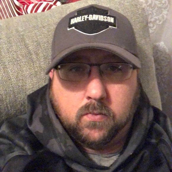 Profile Picture of Jeremy Moon (@jeremywmoon) on Poshmark
