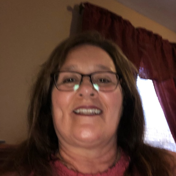 Profile Picture of Brenda Leach (@wilkie711) on Poshmark