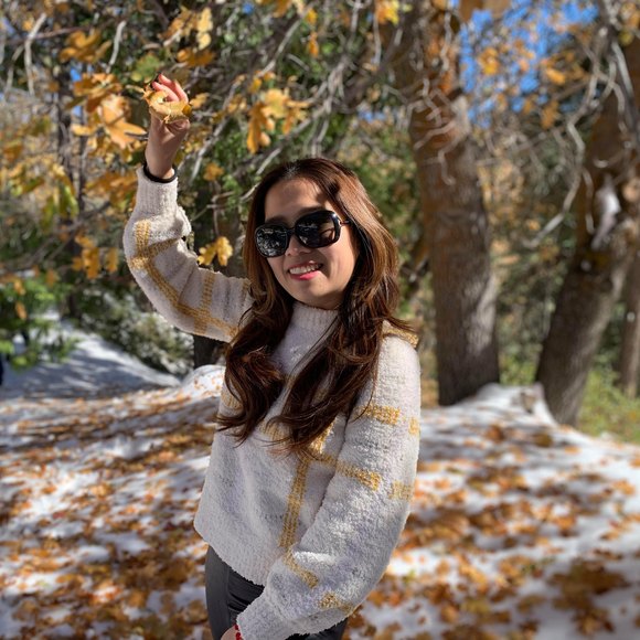 Profile Picture of Lena Nguyen (@huyle) on Poshmark