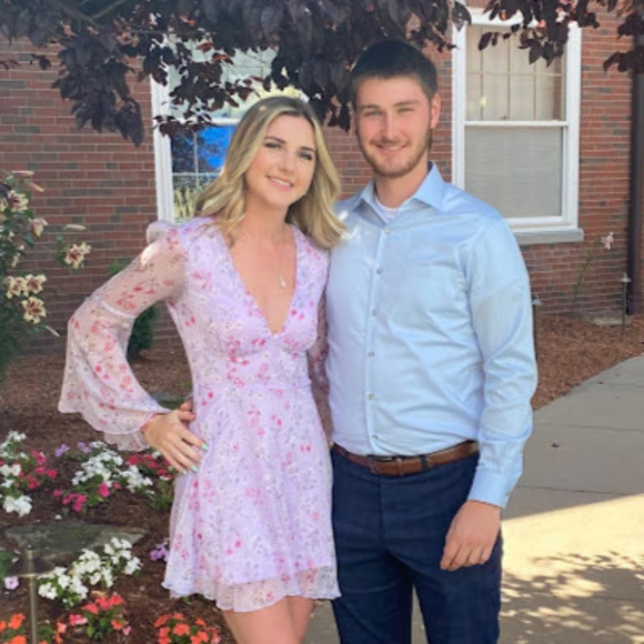 Profile Picture of Kaylea Flick (@kayleaflick) on Poshmark