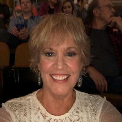 Profile Picture of Stephany Freeman (@casaspell) on Twitter