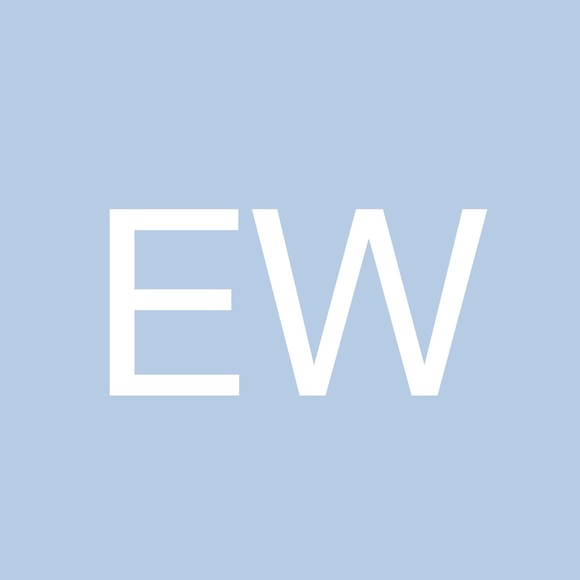 Profile Picture of Eriania Wheaton (@ezw95) on Poshmark